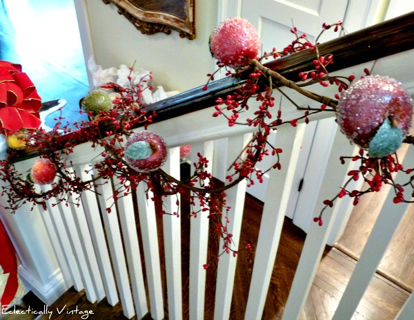 Christmas banister decorations with sugared fruit - get this look kellyelko.com