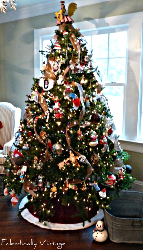 Christmas Open House Tour - filled with tons of unique Christmas decorating ideas like this burlap garland tree