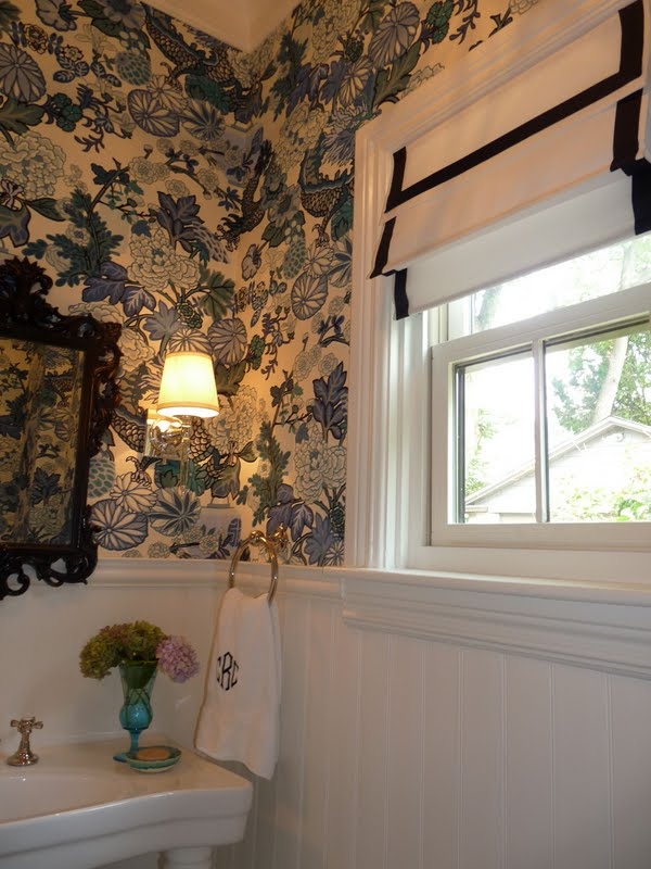 Gorgeous powder room and a DIY roman shade kellyelko.com