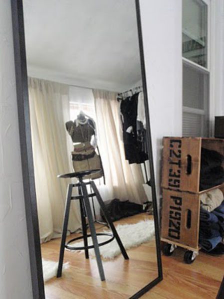 Vintage inspired dressing room with fun DIY ideas for storage kellyelko.com