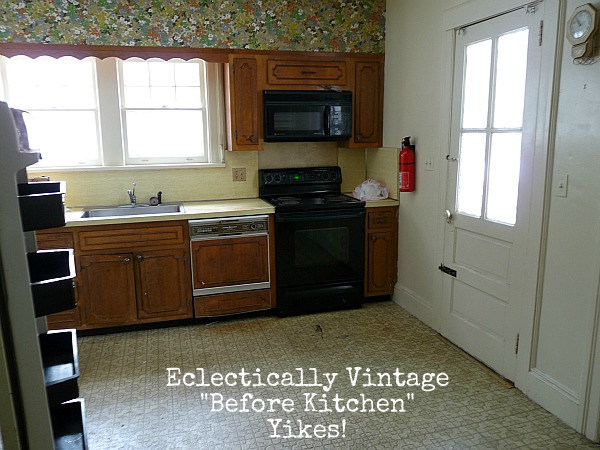 Before - you've got to see after of this farmhouse kitchen! kellyelko.com