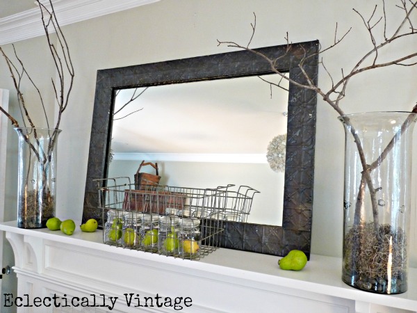 simple fall mantel decorating ideas - this is gorgeous!