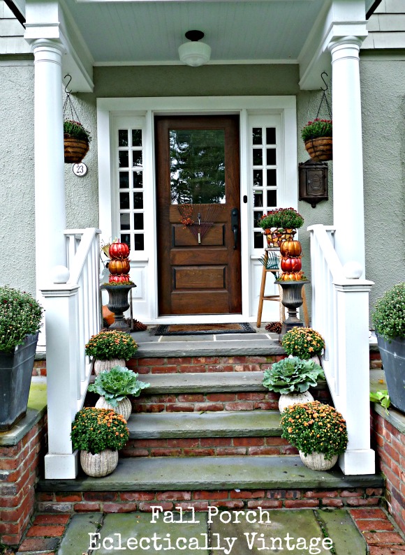 Fall Porch Decorating - tons of great DIY ideas here!  kellyelko.com