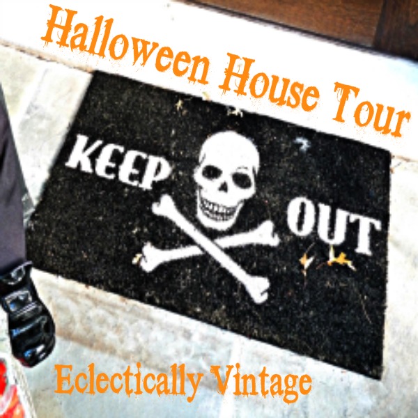 Halloween House Tour - tons of creative #Halloween decorations!  kellyelko.com
