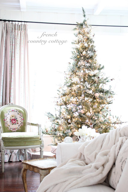 Stunning Christmas tree - part of this Christmas house tour