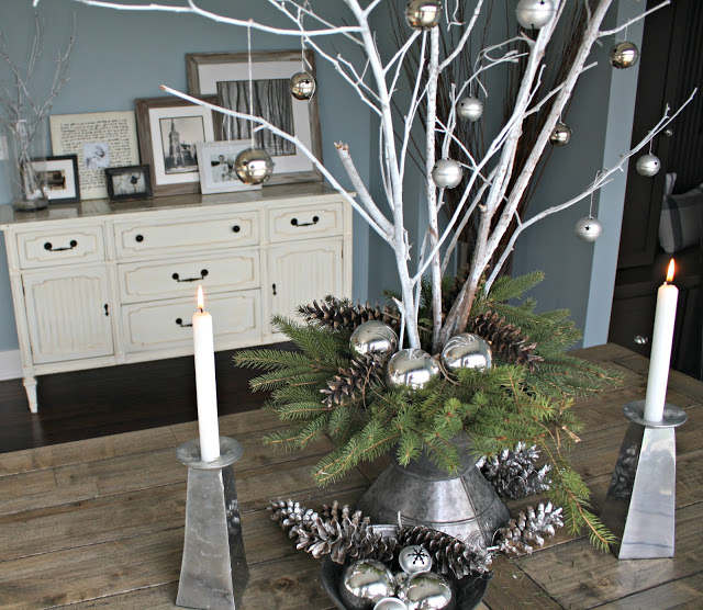 #Christmas House Tours -tons of great DIY ideas like this branch #centerpiece kellyelko.com