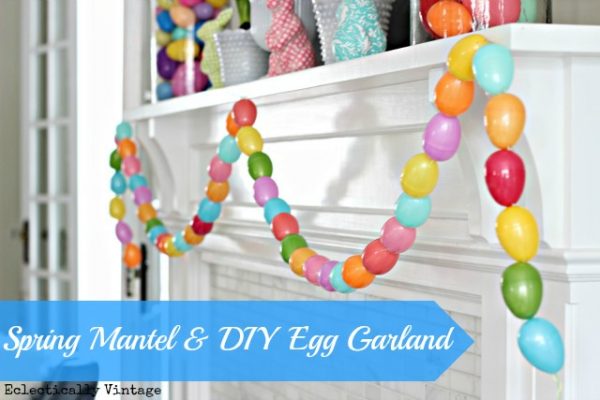 Make an Easter Egg Garland - so fun! kellyelko.com #spring #springcrafts #easter #eastercrafts #kidscrafts #crafting #crafts #diyideas #diyprojects #springmantel #springdecor