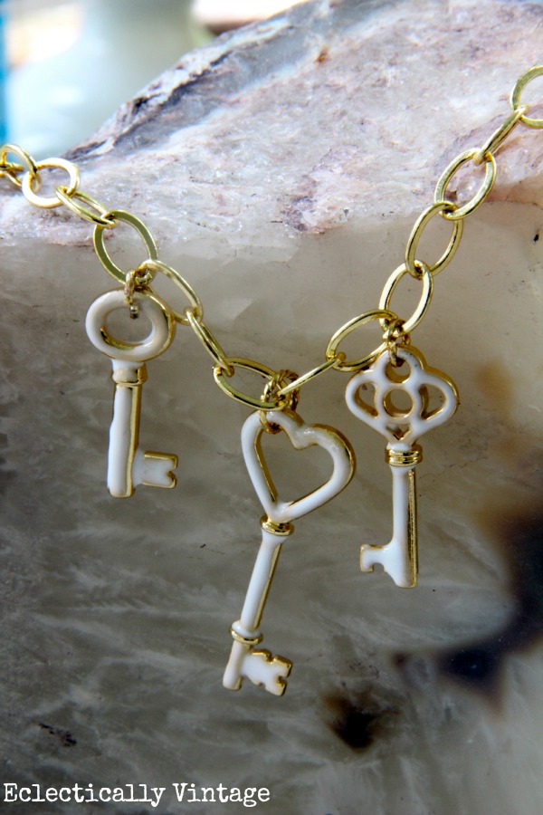 DIY Key to my Heart Necklace - such a great one of a kind statement piece! #12monthsofmartha #marthastewartcrafts