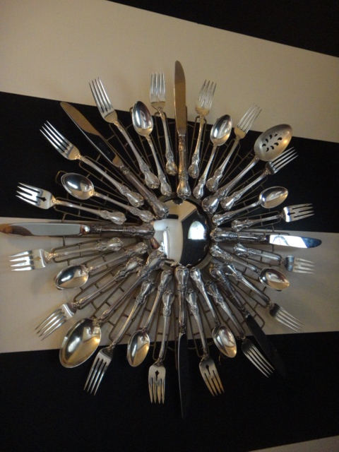 DIY Silverware Starburst mirror - what a cute idea!