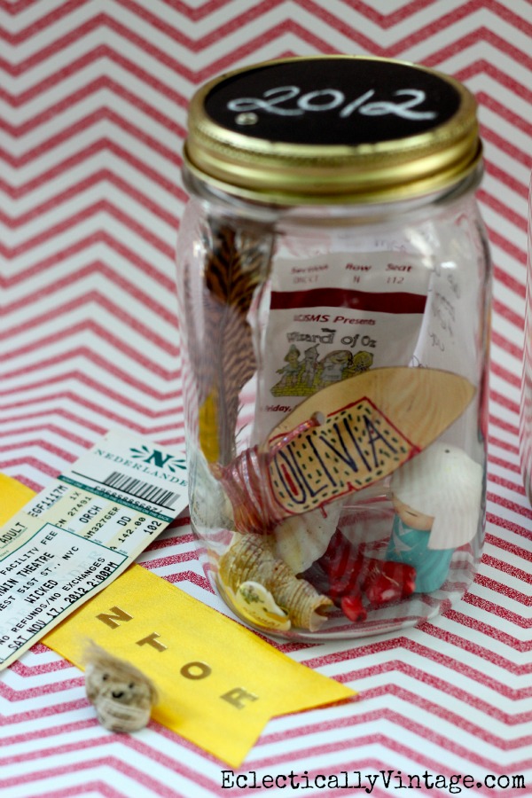 DIY Memory Jar - perfect for displaying special treasures!  kellyelko.com