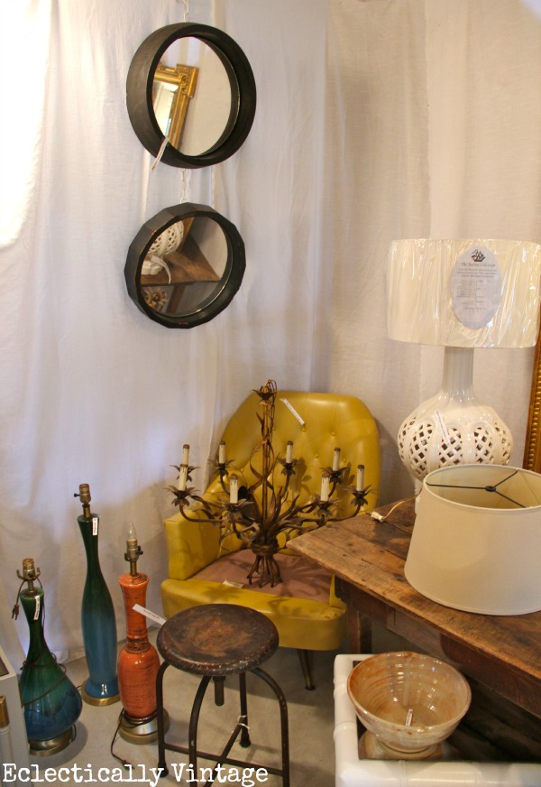 See how to throw a chic garage sale - tons of pics from farmhouse to mid century modern!  kellyelko.com