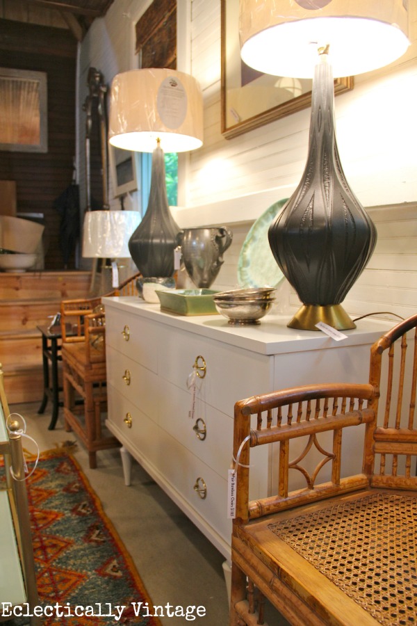 See how to throw a chic garage sale - tons of pics from farmhouse to mid century modern!  kellyelko.com