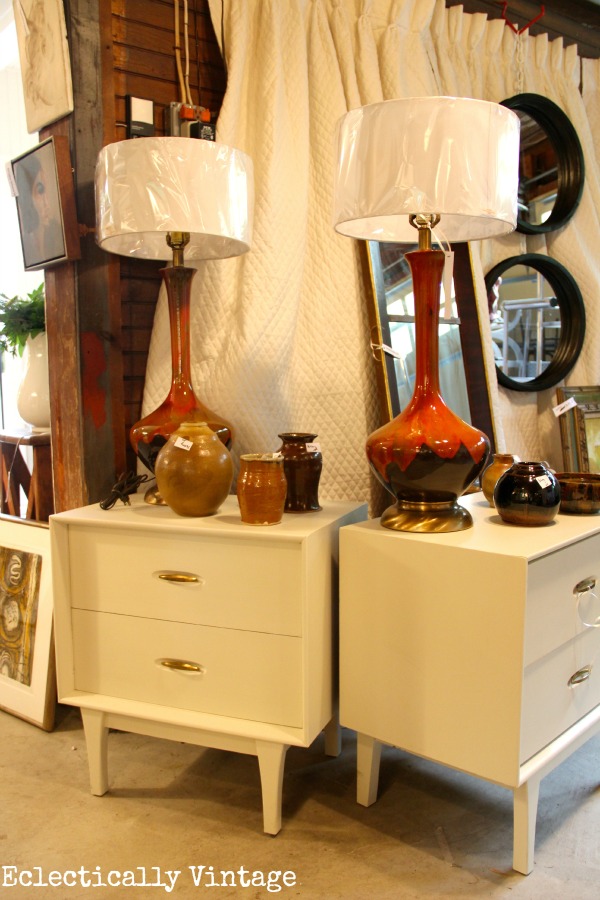 See how to throw a chic garage sale - tons of pics from farmhouse to mid century modern!  kellyelko.com