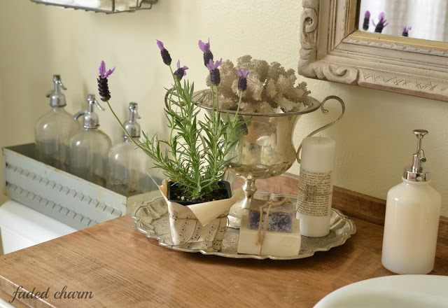 Silver in the bathroom - perfect storage