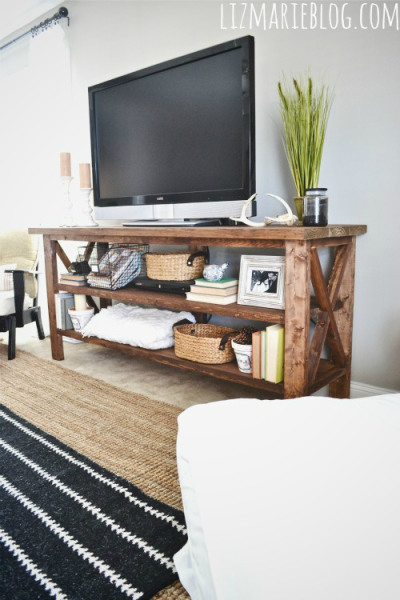 Rustic Wood TV Console Tutorial - make your own