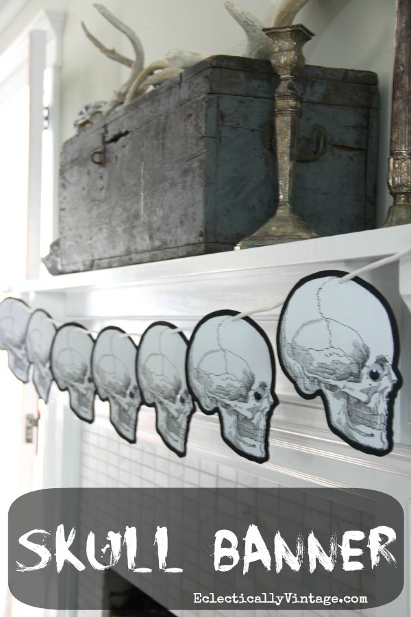 Halloween skull banner with FREE printable!  kellyelko.com