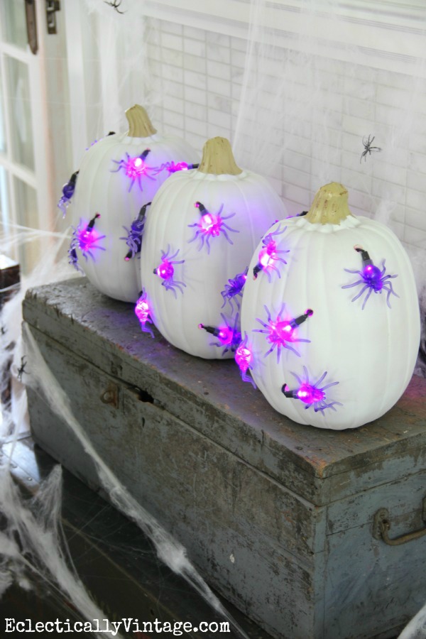 #Halloween DIY #Pumpkin Lights - see how to make these unique pumpkins!  kellyelko.com