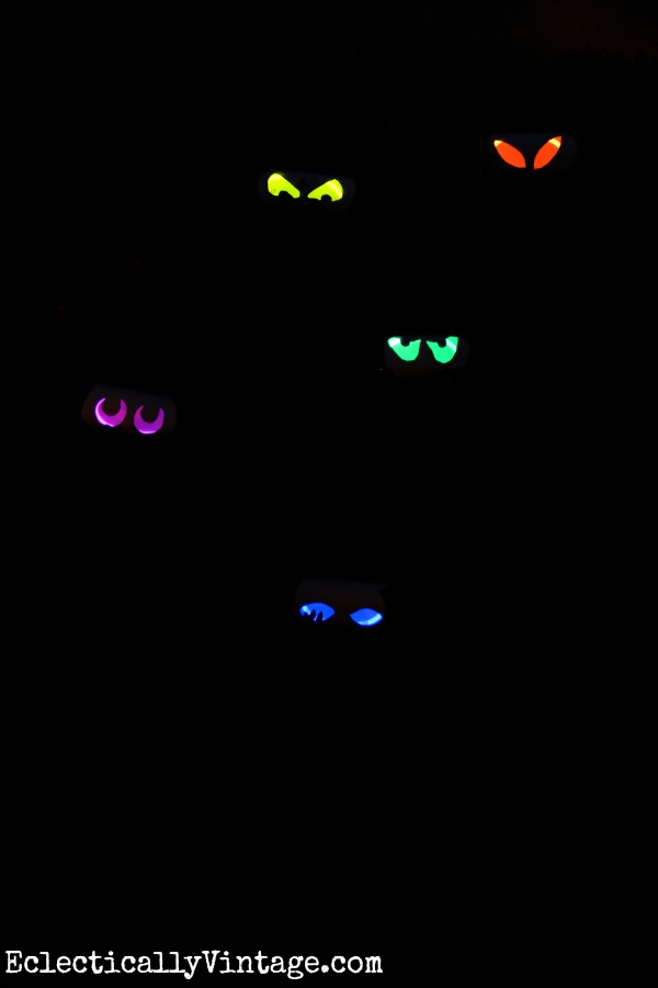 Fun Halloween Craft - make these glow stick eyes! kellyelko.com