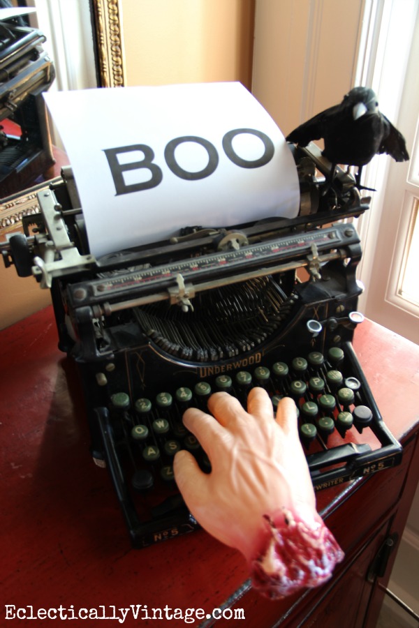 Halloween haunted typewriter!  one of the many creative ideas at kellyelko.com