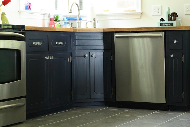 Painted kitchen cabinets - love the bold color