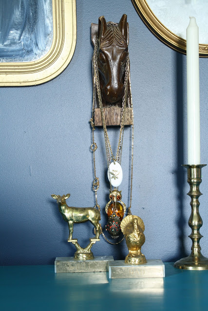 Vintage jewelry holder 