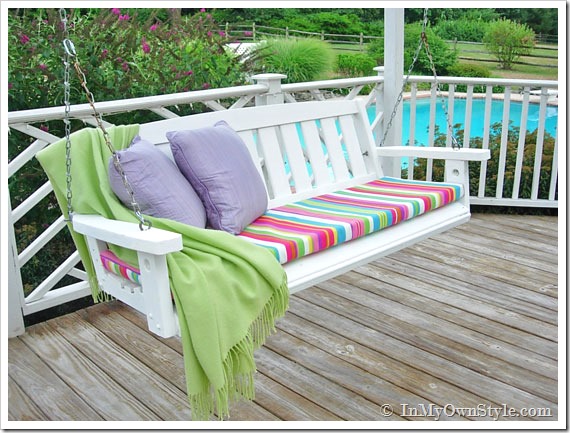 Porch swing - love the seat cushion