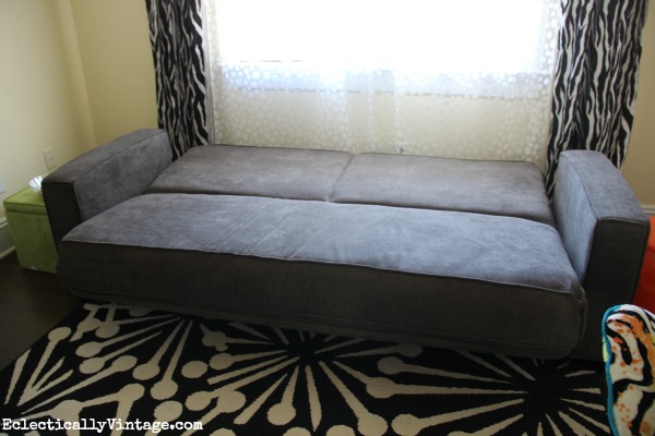 Love this fold down sofa bed - perfect for small spaces kellyelko.com