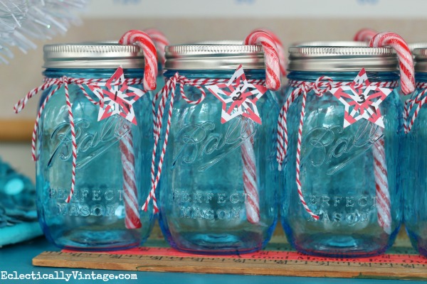 Advent calendar ideas - fun to use mason jars! kellyelko.com