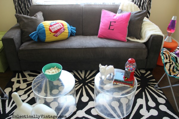 Love this fun room and the perfect sofa bed for a small space kellyelko.com