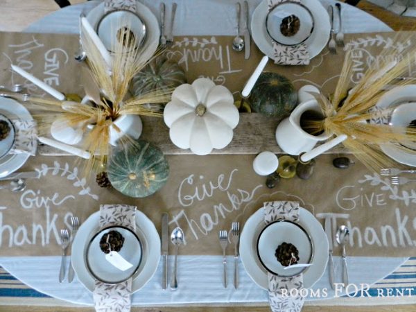 Thanksgiving table decorations - it's beautiful!