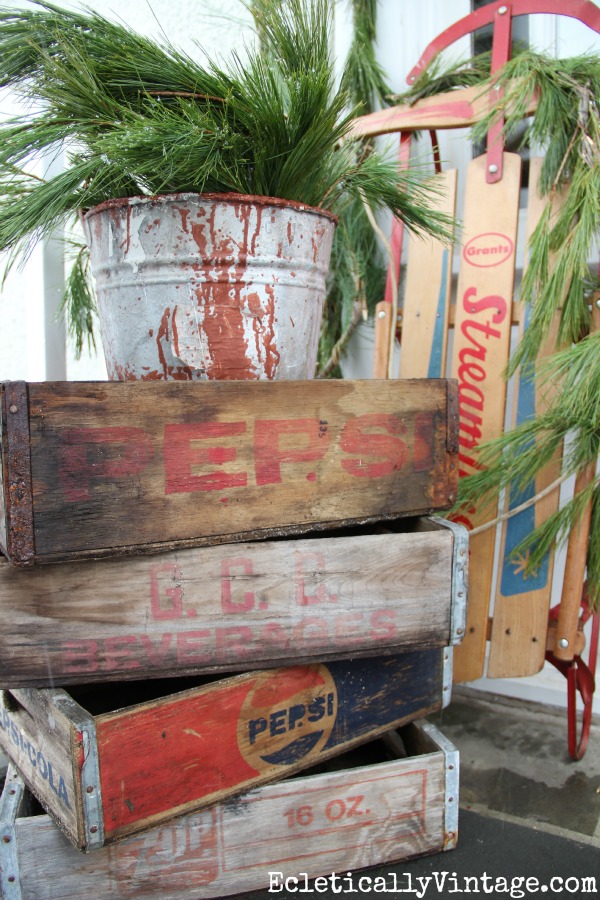 Vintage Christmas porch decorating ideas - so many fun finds! kellyelko.com