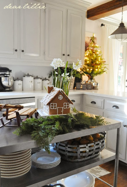 Christmas kitchen decorating 