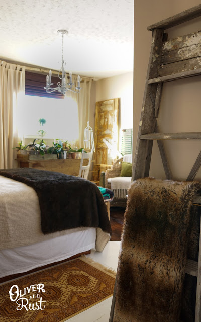 Beautiful vintage filled bedroom