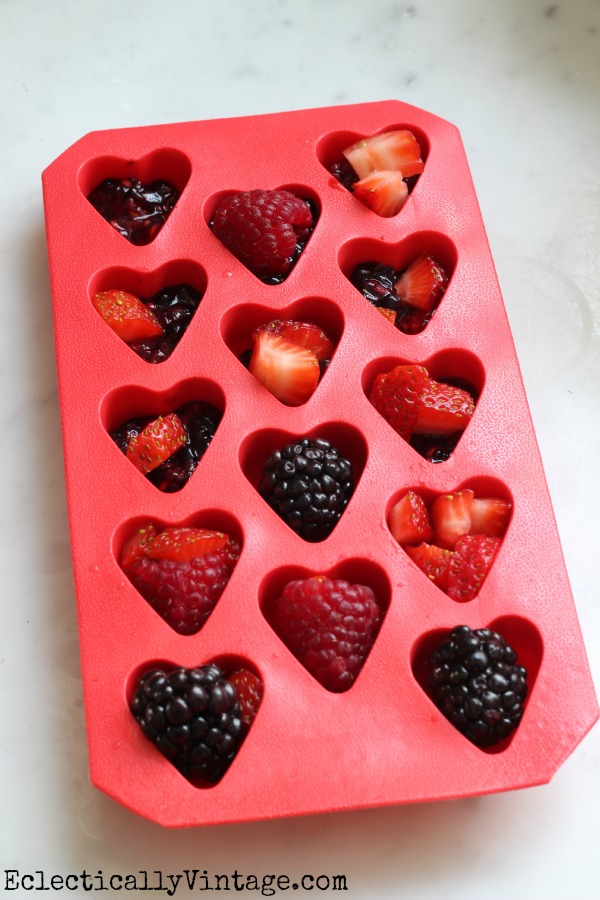 Make Valentine Ice Cubes - I heart these!  kellyelko.com