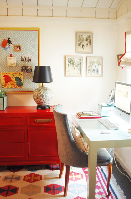 This is an amazing home office - love the red console for storage