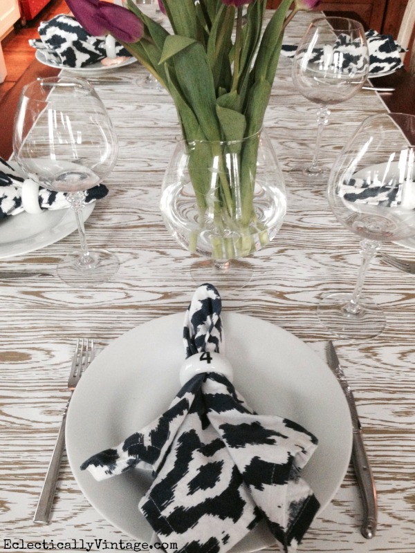 Love this table setting - the runner is gorgeous! kellyelko.com