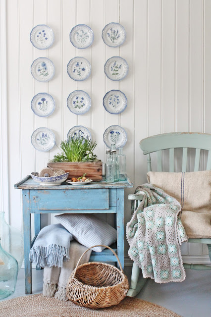 Love this blue plate wall kellyelko.com