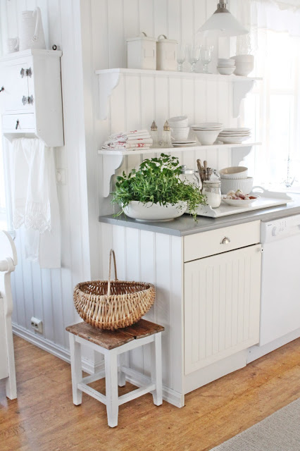 White cottage kitchen - love the open shelves kellyelko.com