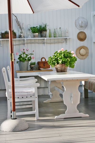 Beautiful outdoor patio with lots of style kellyelko.com