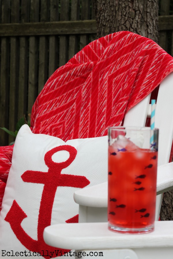 Patriotic anchor pillow - love this outdoor picnic! kellyelko.com