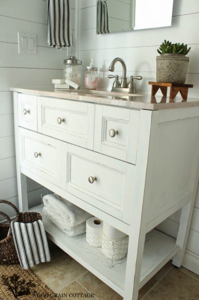 Love this white bathroom console kellyelko.com