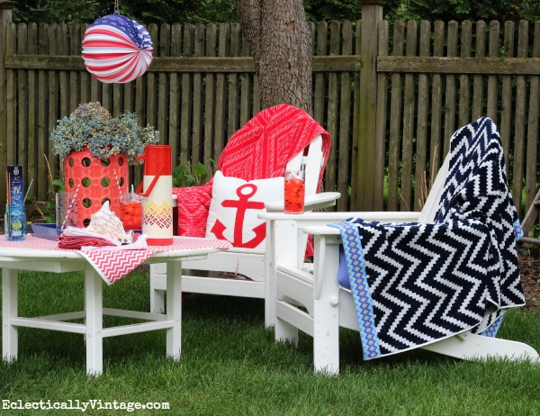 Patriotic red, white and blue outdoor entertaining! kellyelko.com