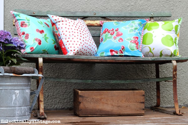 I love these fun, retro oilcloth pillows!  Perfect for outdoors kellyelko.com