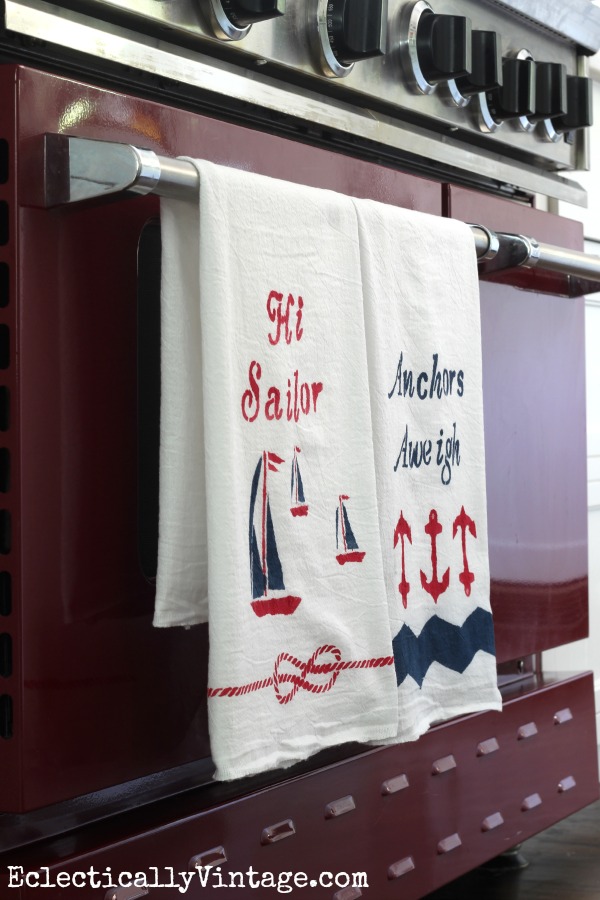 How to paint fabric to make it washable - love these customized nautical dishtowels kellyelko.com