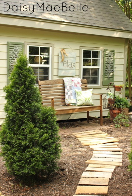 Make a garden pallet path - love the rustic look kellyelko.com