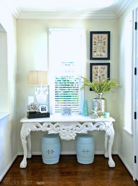 Love this small entry foyer - great use of space kellyelko.com