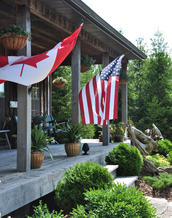 Porch flags and a charming garden tour kellyelko.com