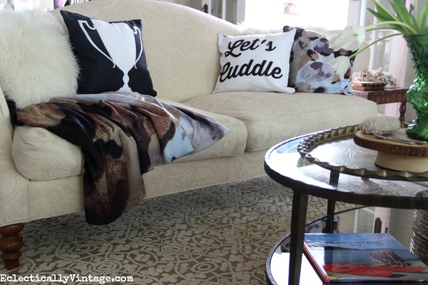 See how easy it is to create your own custom pillows and throws! kellyelko.com