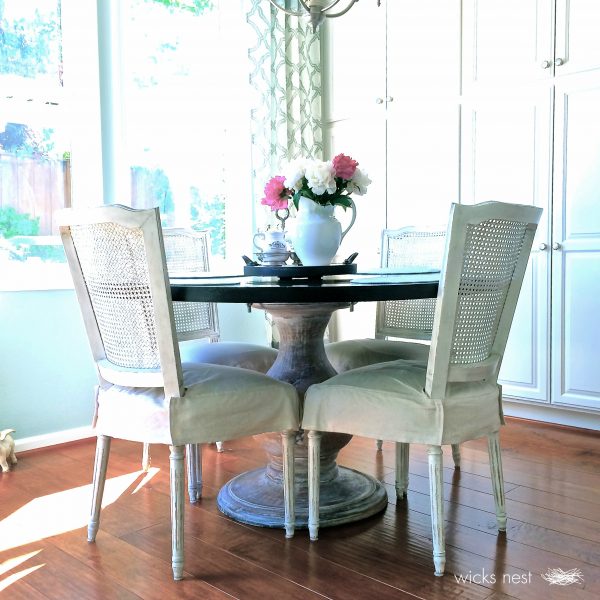 Beautiful kitchen breakfast nook - love the round table kellyelko.com