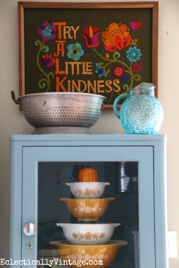 Vintage style - love the Pyrex mixing bowls and the embroidered art kellyelko.com #EclecticallyFall